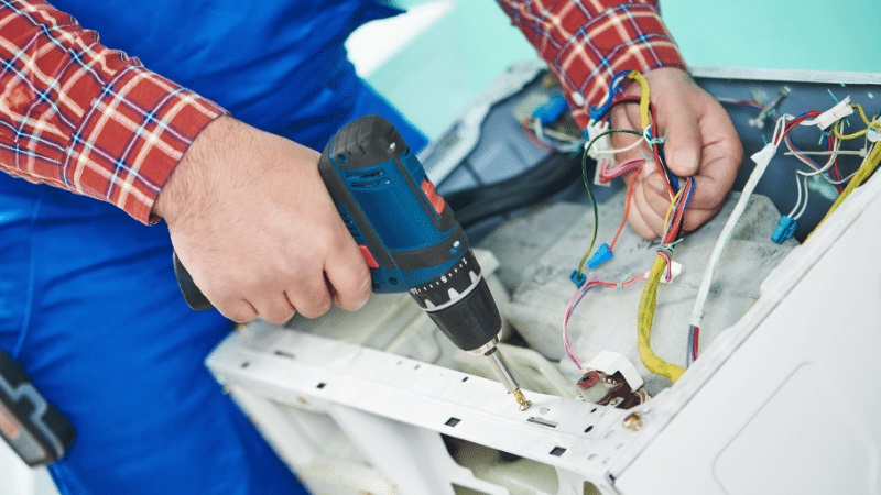 Gölmarmara Hisense Hisense çamaşır makinesi kart tamiri – Su almama arızası orijinal parça ile giderildi. - Teknik servis örneği
